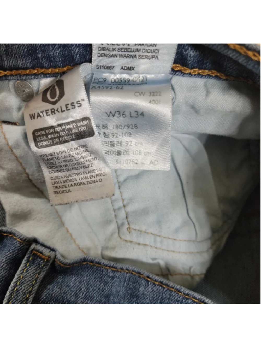 Levis levi 559